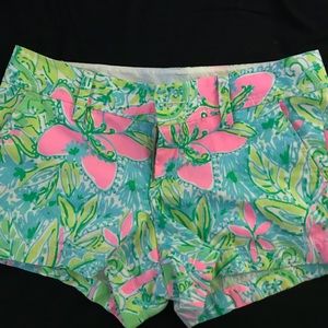 EUC LILLY “WALSH” SHORT IN COCONUT JUNGLE